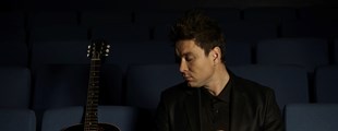 FREDERIK ELSNER MED BAND