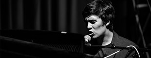 SIMON LYNGE – and the Martial Hearts