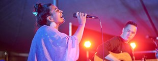 TIU — intim cafékoncert med den grønlandske duo