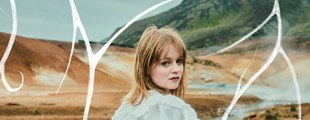 IÐUNN EINARS — intim cafékoncert med den islandske artist