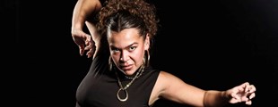 BLÅ SNE - Monolog med Aviana Steinbacher (GL)